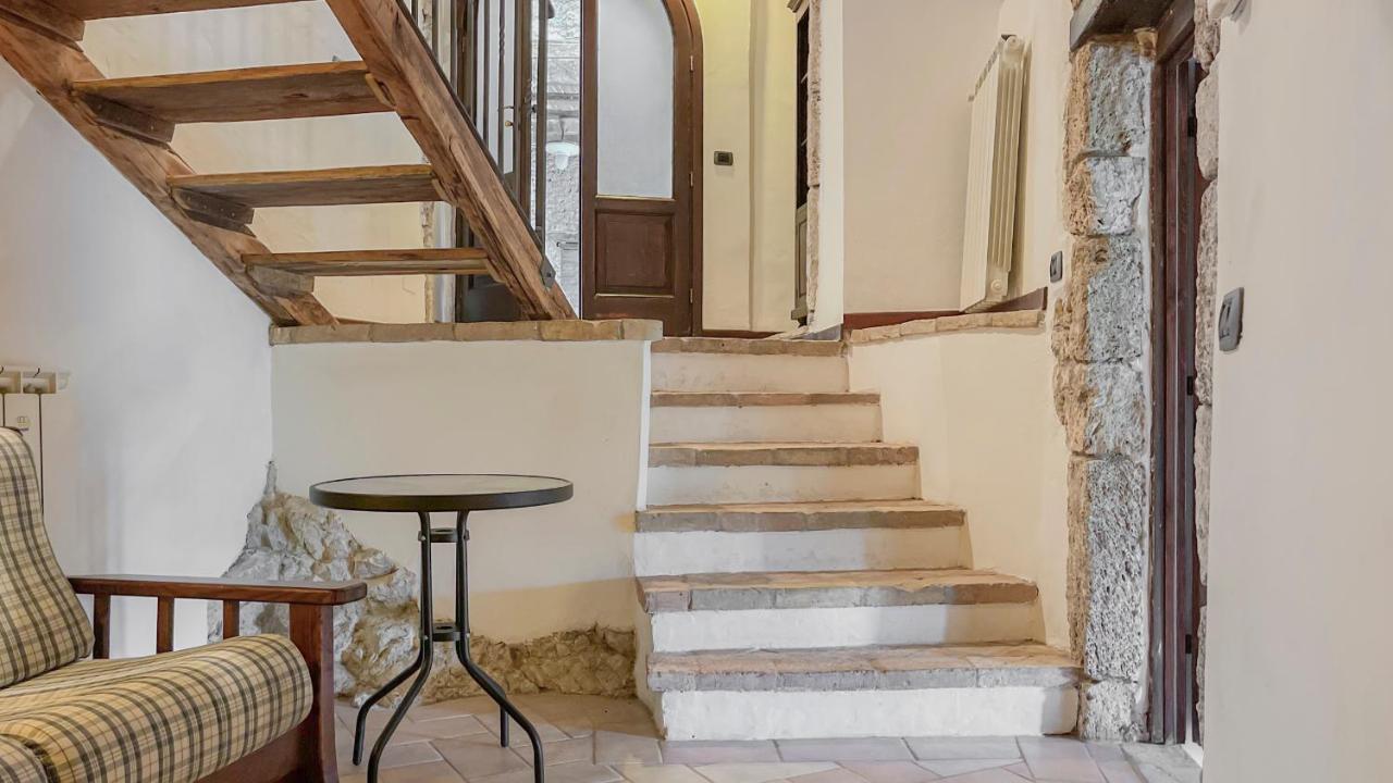 אפרטהוטל ארונה Borgo San Valentino מראה חיצוני תמונה